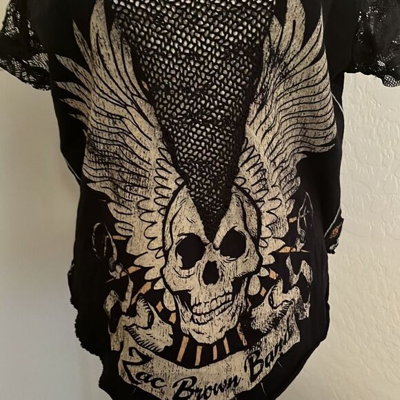 Trunk LTD Zac Brown Distressed Lace Sheer Mesh Detailing Black Graphic Shirt - Picture 8 of 13